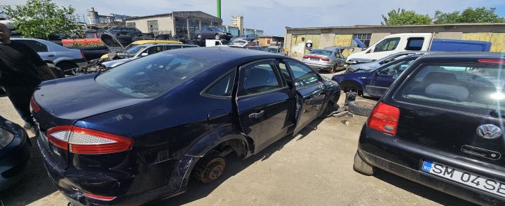 Macara geam fata dreapta electrica Ford Mondeo 2008