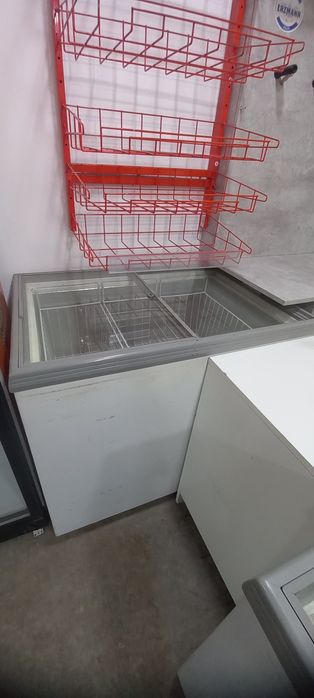 Продам морозильную камеру, витрину, ларь..