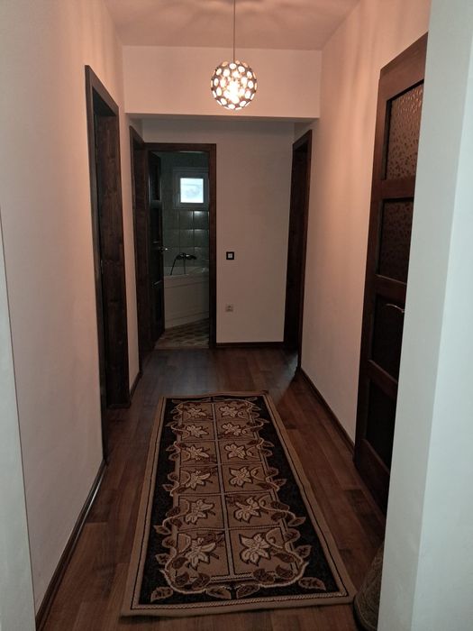 Inchiriez apartament 4 camere