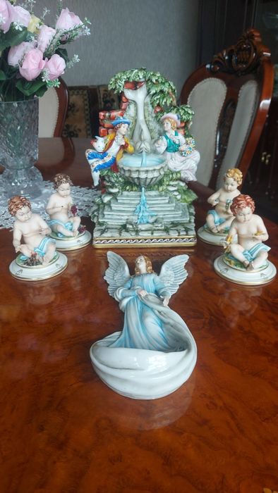 Фарфоровые статуэтки Италия  разной тематики