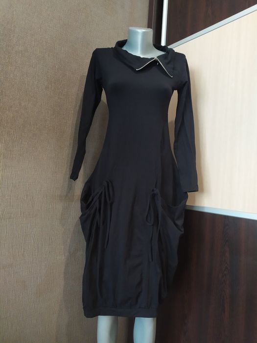 Спортна черна рокля