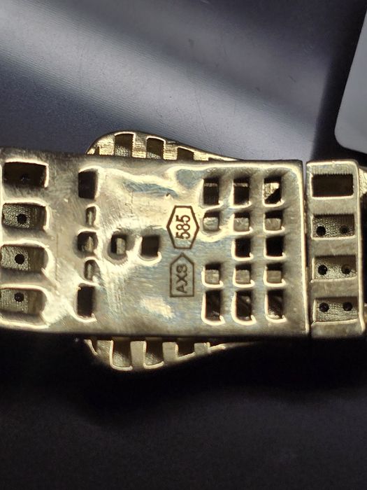 Золотой браслет.