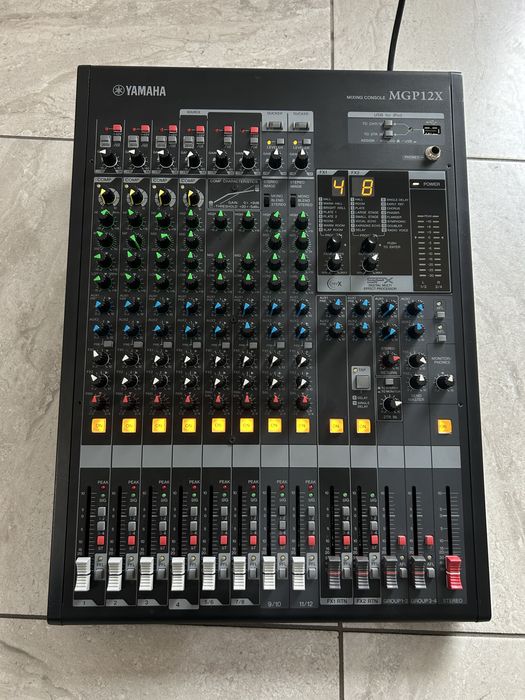 Mixer Yamaha MGP12X