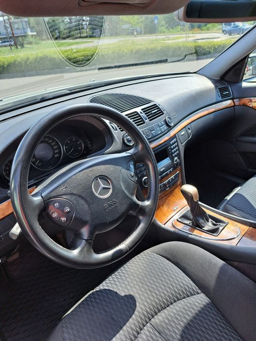 Мерцедес E220 W211