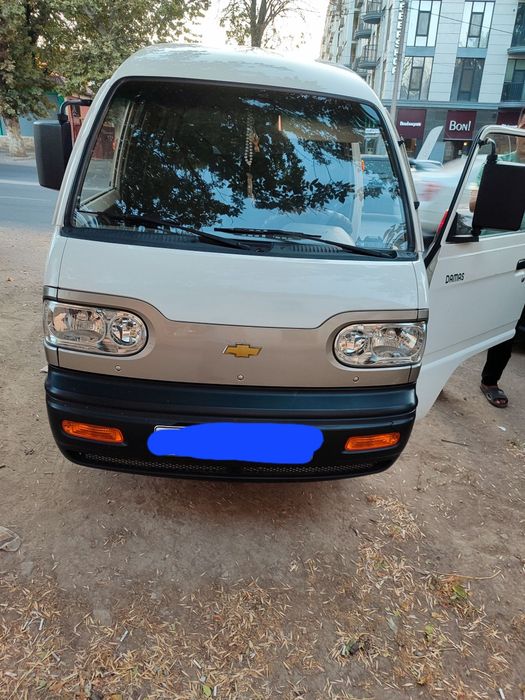 Damas srochna sotiladi