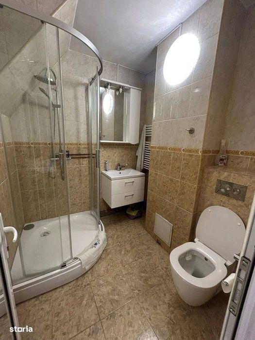 De vanzare apartament 3 camere, 2 bai, balcon mare, mobilat si utilat
