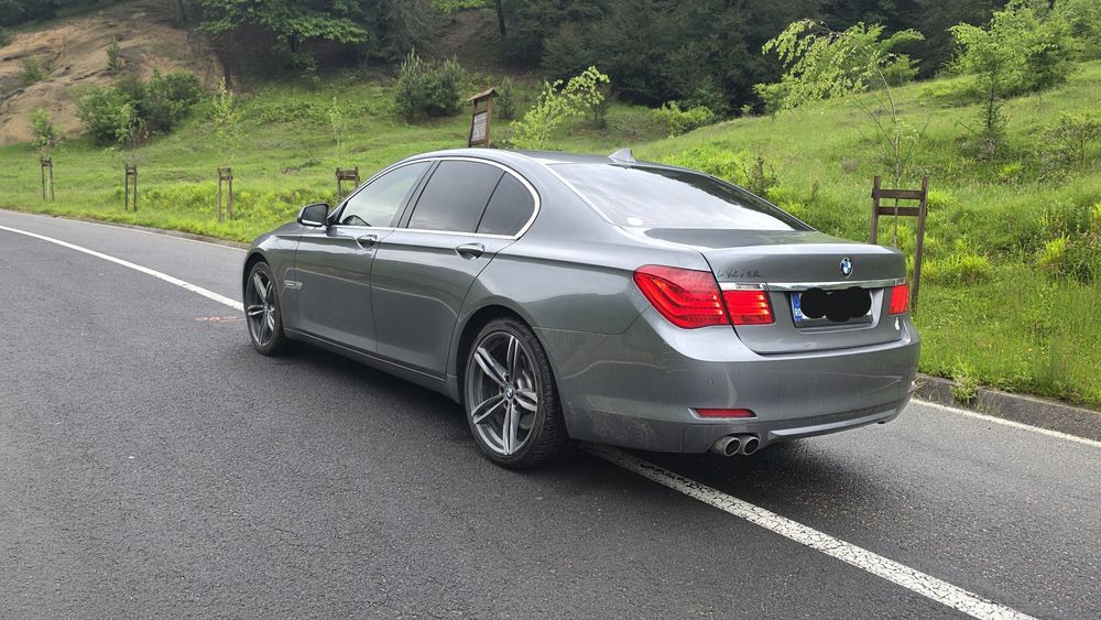 BMW 730D  An 2009 Euro 5 motor 3.0D 245CP  proprietar fiscal pe locc impecabilă