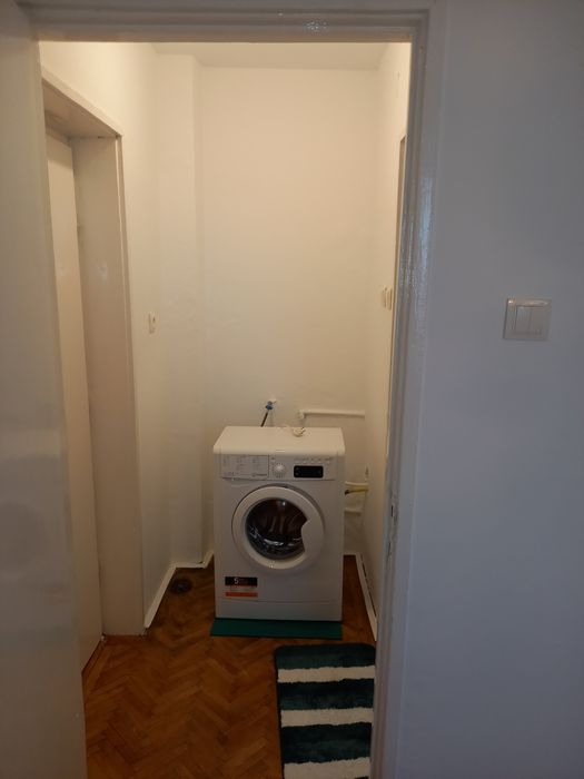 Vând apartament 2 camere Castelul de Apa