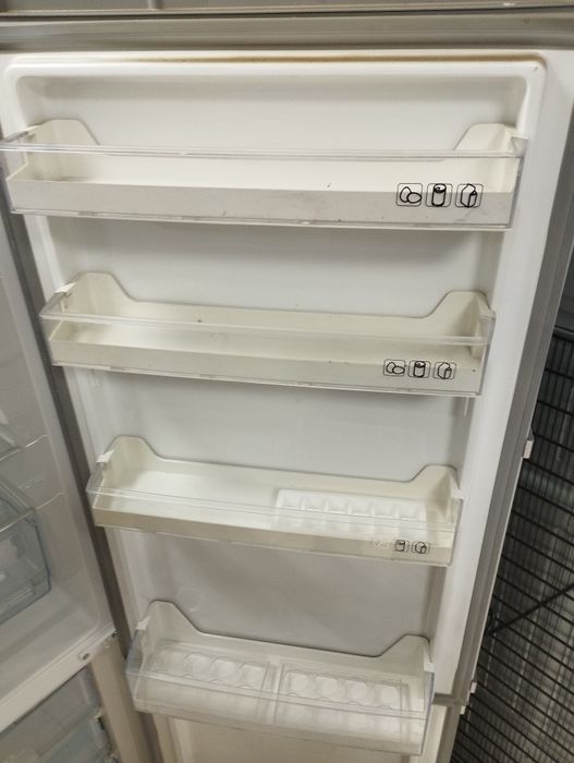 Холодильник марка ARG