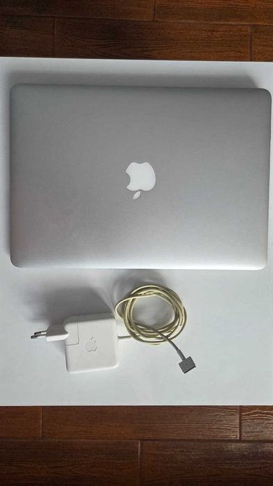 MacBook Air 13" 2017 (A1466) | 8GB RAM | 512GB SSD | macOS Monterey