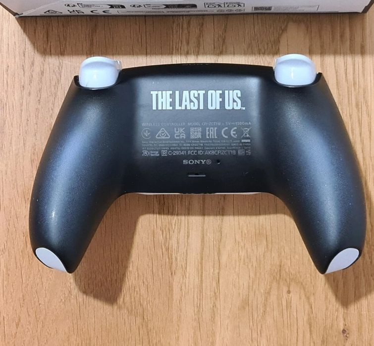 PS5 контролер The Last of Us – като нов, без забележки!