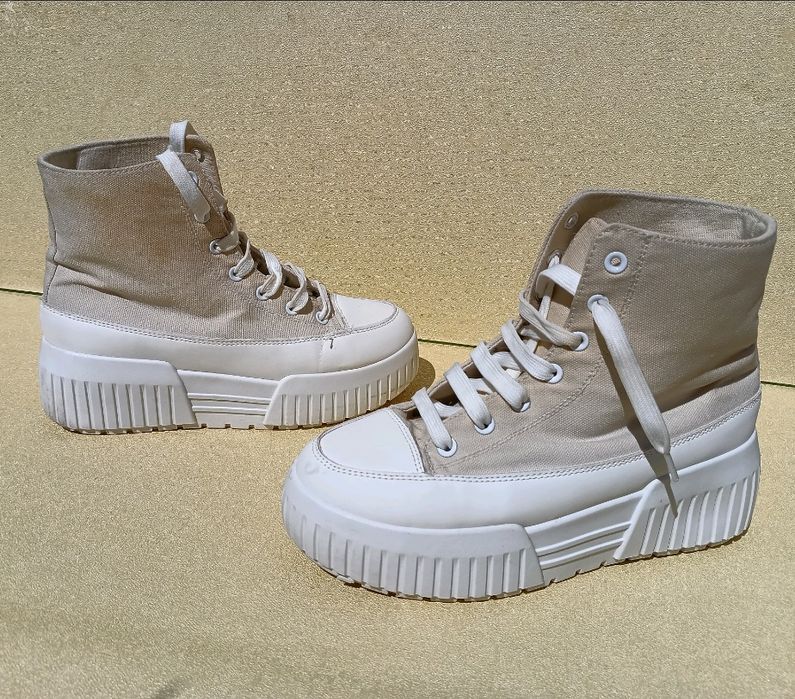 Кецове на платформа N 39 - 25 лв