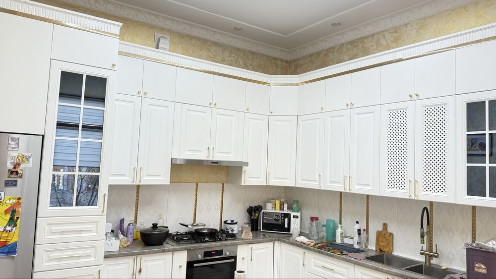 Продается кухоннй гаинитур