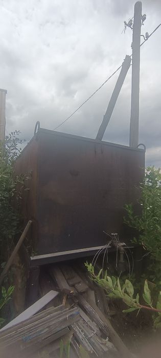 Металлический бак