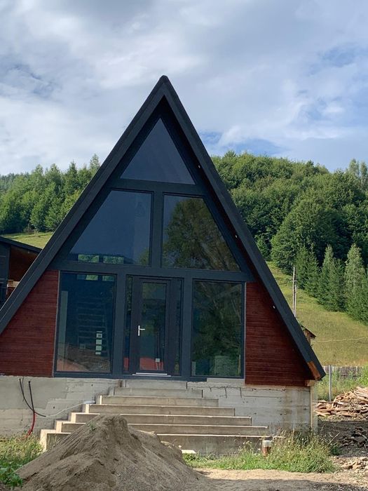Doua cabane de închiriat