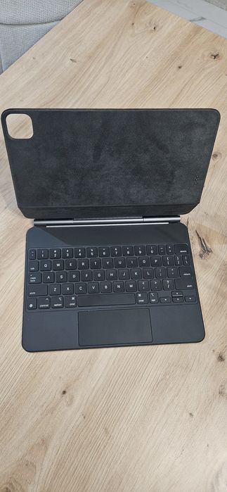 iPad pro magic 11 inch keyboard case