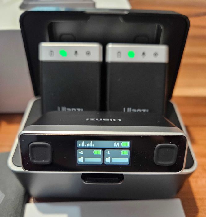 Ulanzi AM18 — 2 микрофона + приемник, тип влогърски