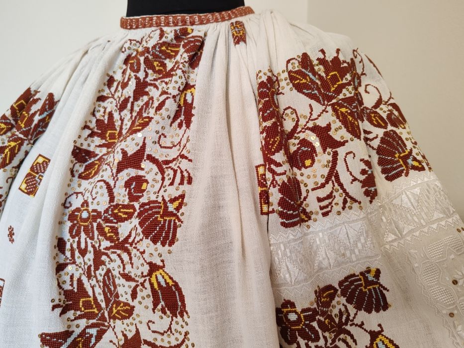 Ie/Camasa/Port popular