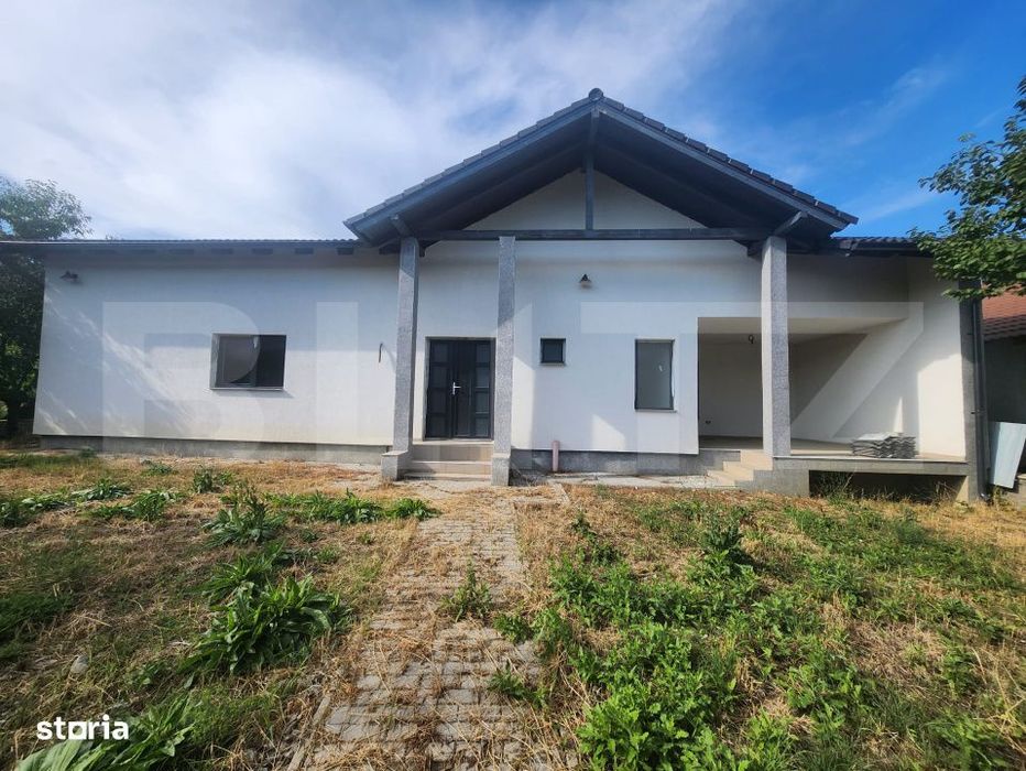 Casa individuala cu 4 camere,130 mp utili,450 mp teren,Sard