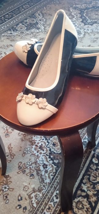 Продам туфли новые