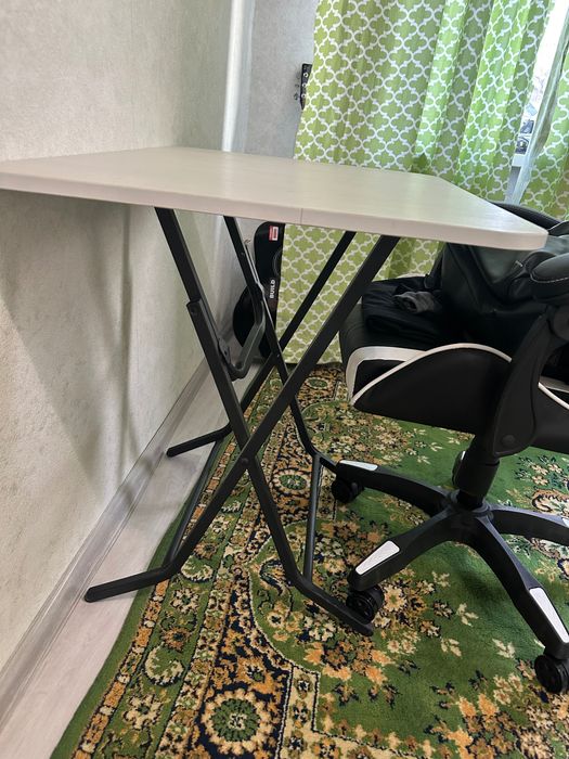 стол для учебы или для компьютера