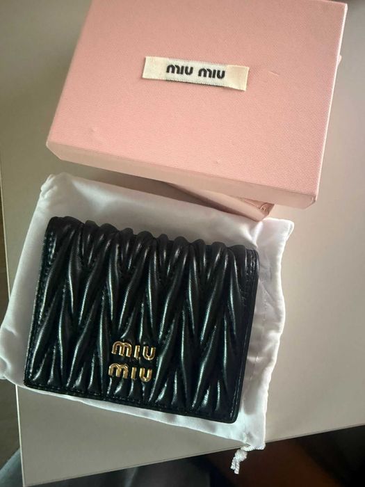 Vand portofel din piele naturala Miu miu
