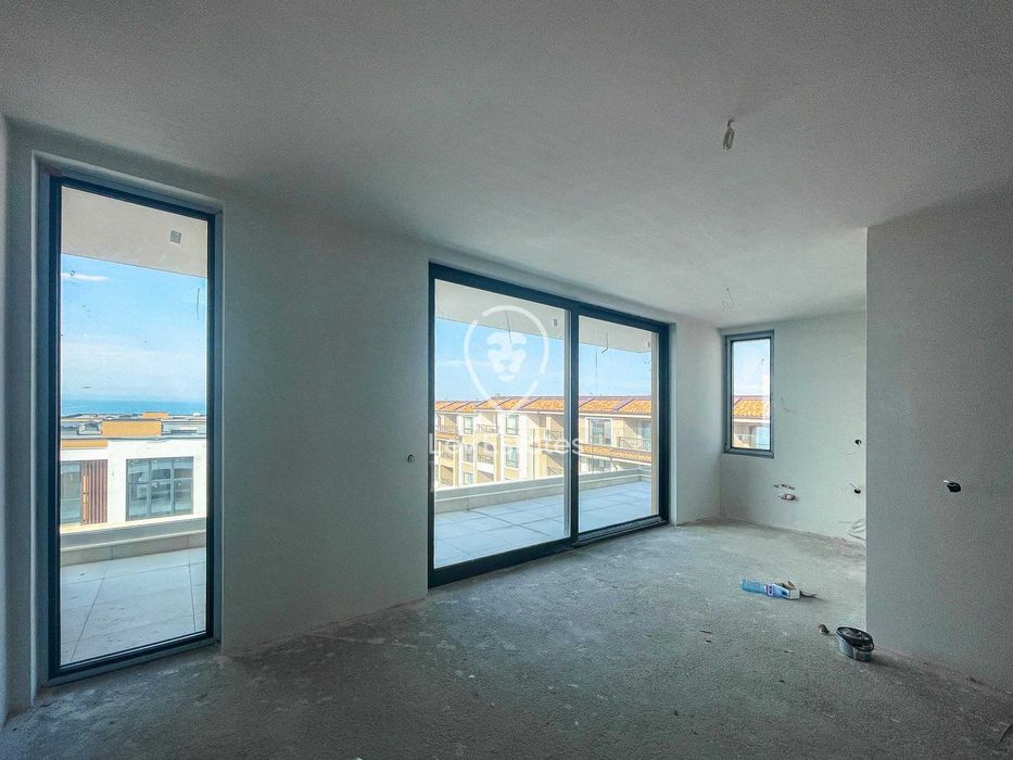 Продава се Тристаен апартамент в Бургас, Сарафово - 152 кв.м за 1507 €/кв.м - Снимка #5