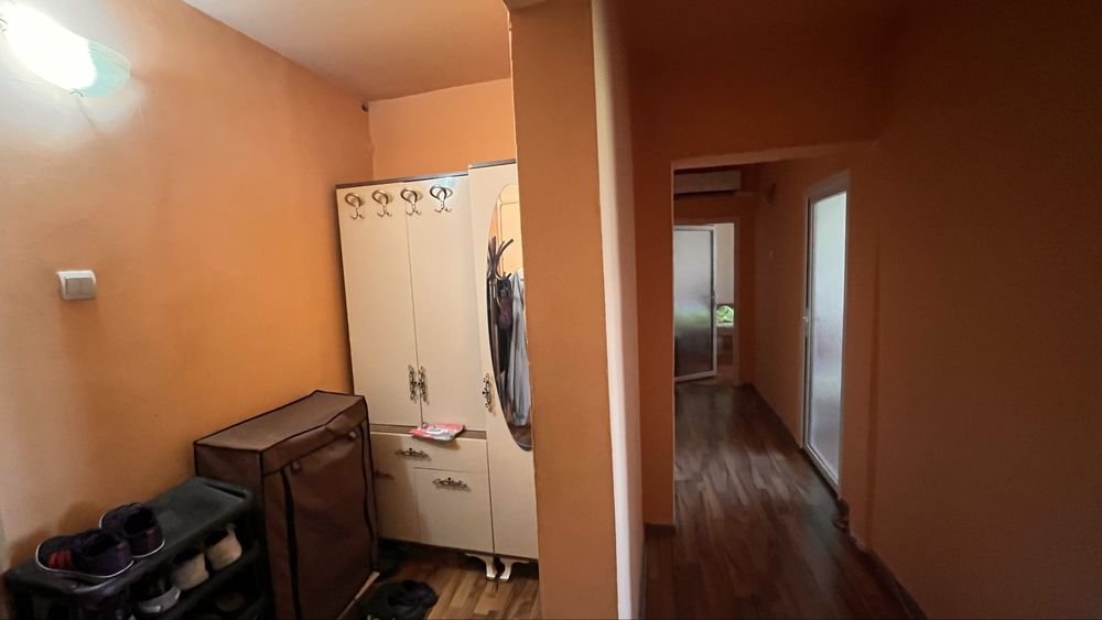 Apartament 3 camere, decomandat, 70 mp, etaj 3/4