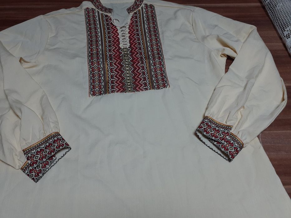 Риза  нашивана  мъжка  Риза с потури и..пищови