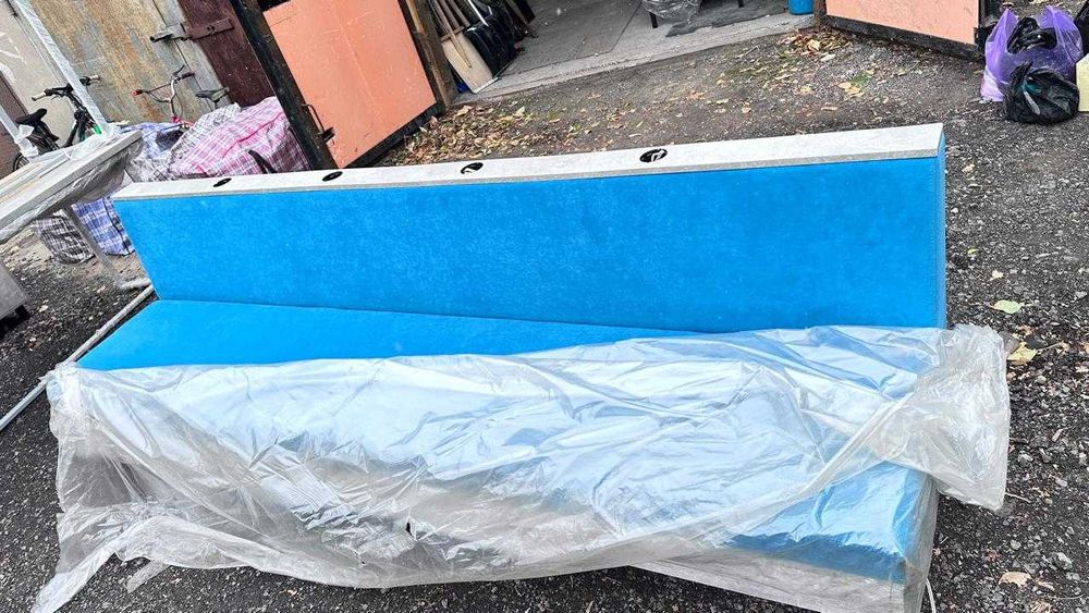 Продаю Диван для офиса