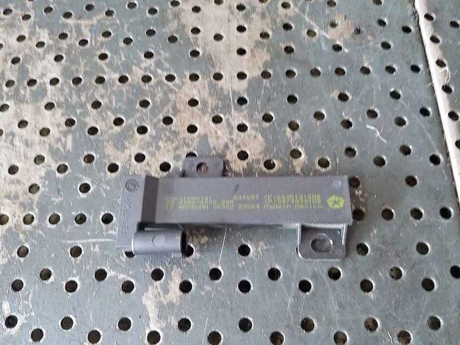 Antena keyless jeep grand cherokee 4 wk wk2 p68051315ab p04749301ab
