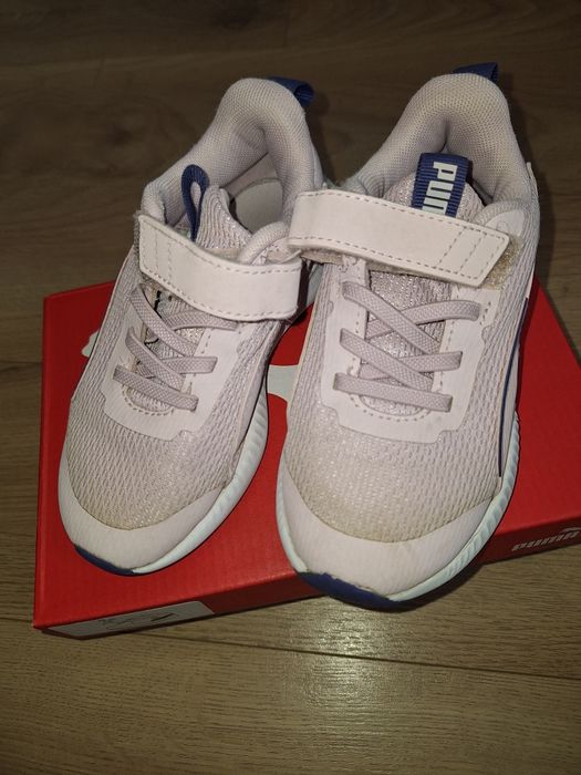 Маратонки за момиче Пума