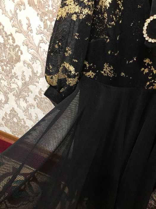 Платье вечерное.