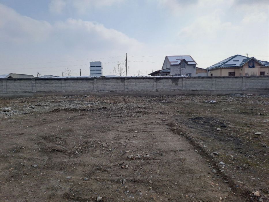 16 Sotixlik Yer sotiladi