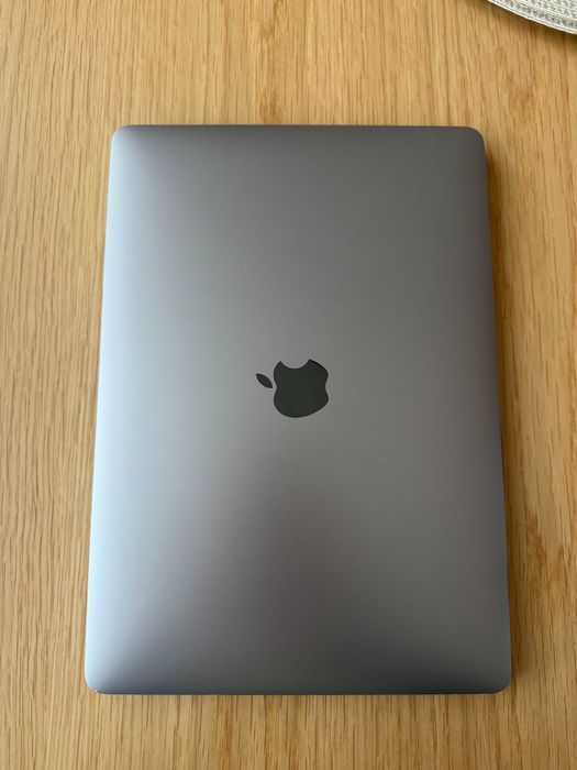 Macbook Pro 13" 2020 M1 Chip Touch Bar  16GB RAM, 256 GB SSD