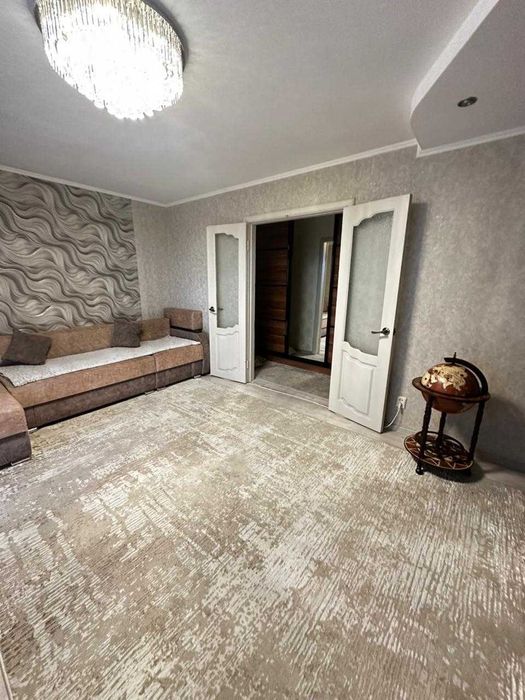 Продам 3-х комн., новой планировки, район "Пирамида"