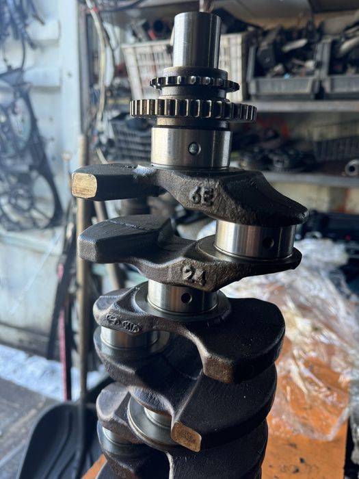 Коленвал на G4KJ 2.4