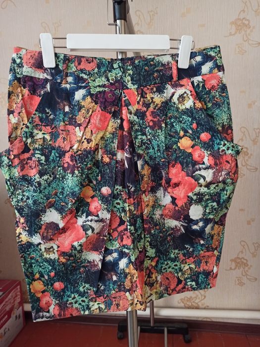 Продам платье юбку костюм