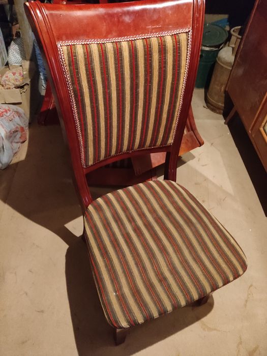 Стулья деревянные