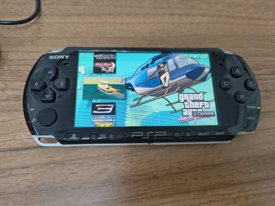 PSP 3004, accesorii, card 64gb, fara UMD