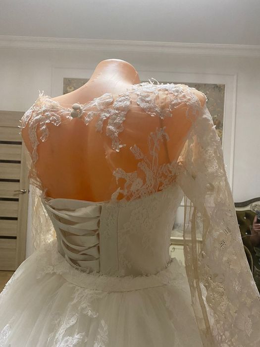 Свадебное платье продам