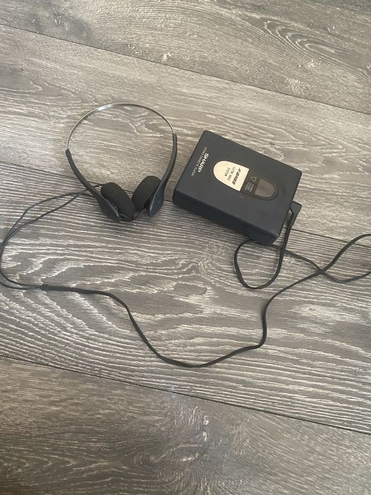 Walkman Sharp X-Bass + Căști retro