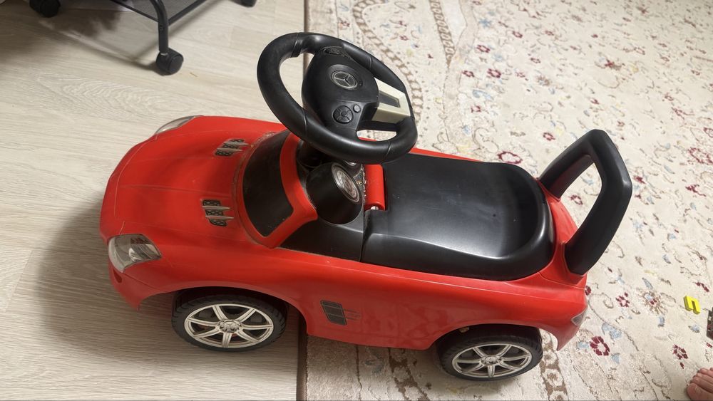 Машинка толокар от 1-7 лет