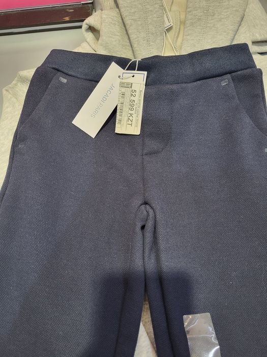 Продам брюки новые Jacadi с начесом