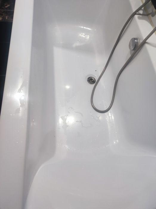 Vând cada  baie cu suport metalic