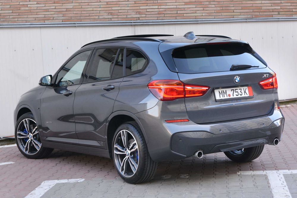 BMW X1 / M-PAKET / Automat / Harman Kardon / Keyless / Panoramic
