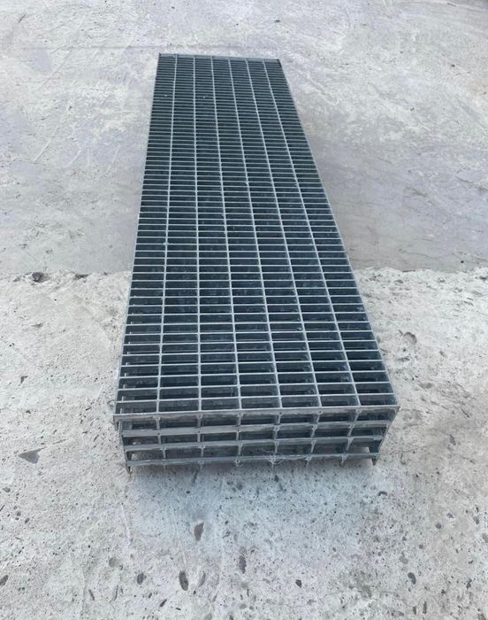 trepte zincate galvanizate