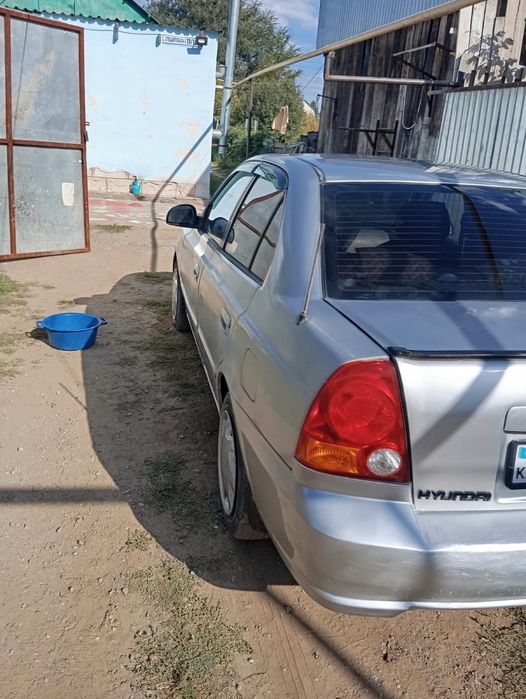 хуюндай акцент..