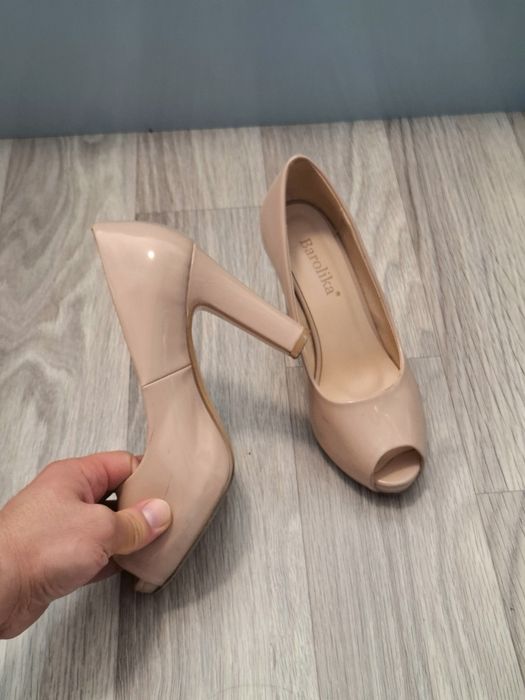 Отдам даром б/у женские обуви молодёжный