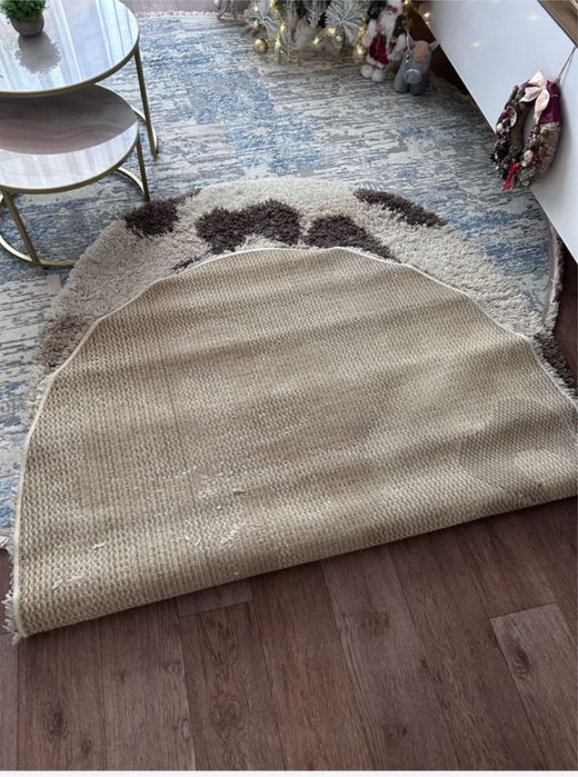 Продам ковер овальной формы